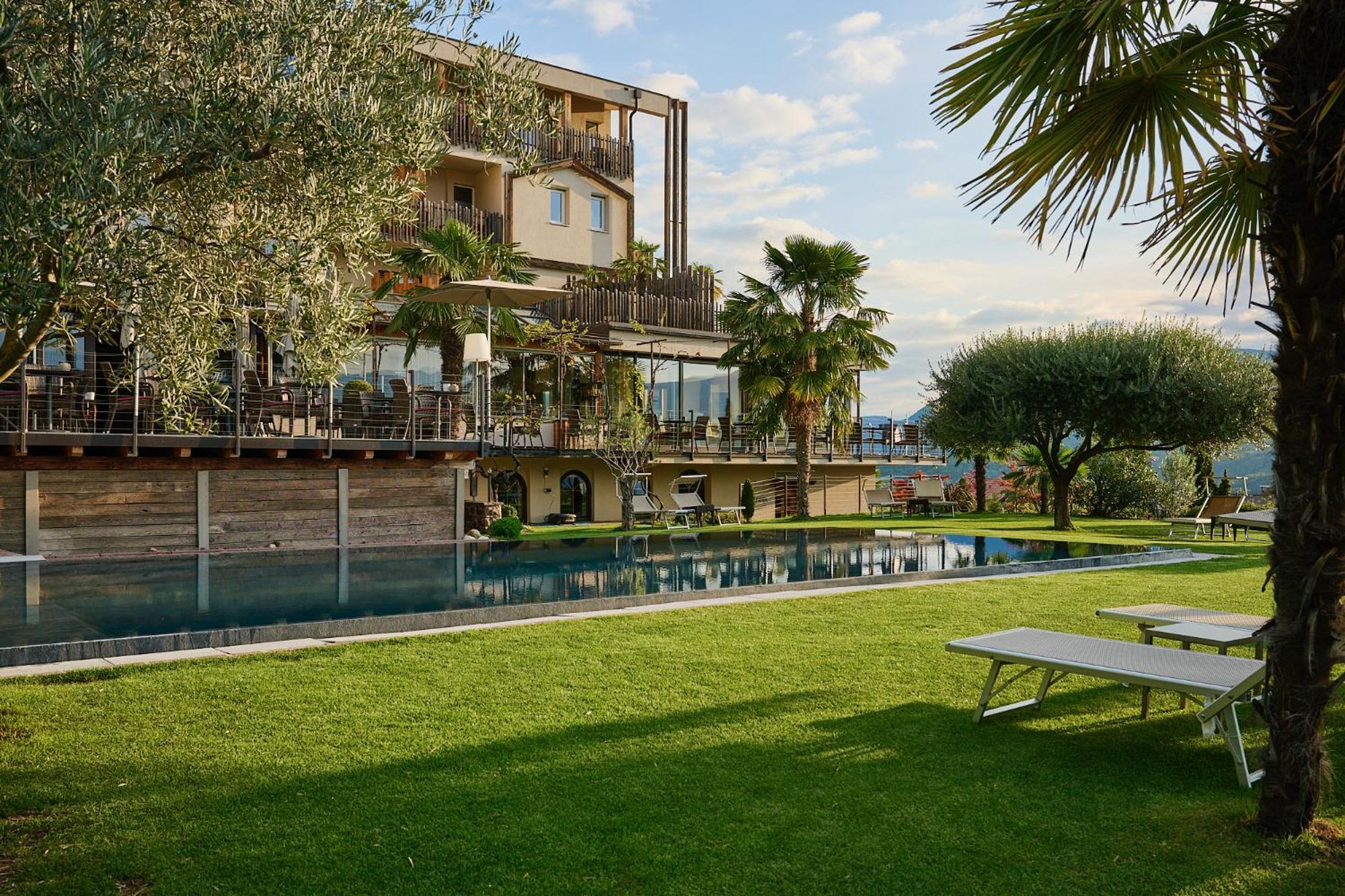Das Panorama Designhotel Caldaro Eksteriør billede
